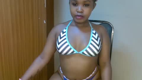 lil__cupcake online show from July 14, 8:25 pm