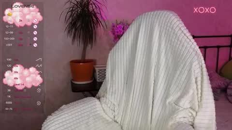 little moon online show from November 30, 2:02 pm