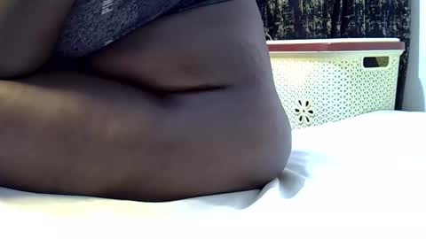 lil_miss23 online show from October 8, 1:24 am