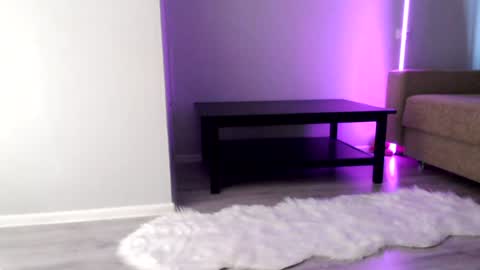 INST Lil happines s online show from February 8, 9:46 am