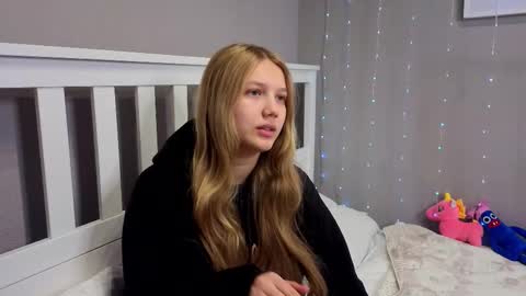 Emma online show from February 22, 3:32 am