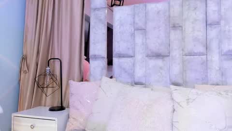 lila noa online show from September 10, 4:13 am