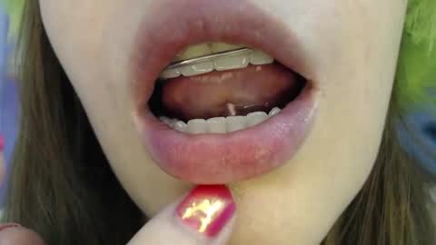 Lilasuni online show from December 1, 4:16 pm