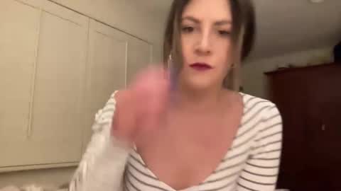 lilbi85_ online show from December 2, 4:46 am