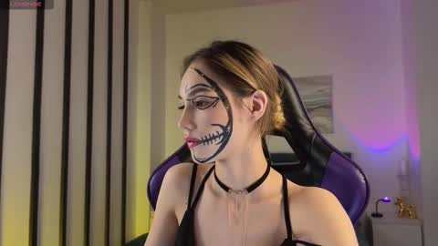 Hi im Yuki online show from October 31, 11:21 am