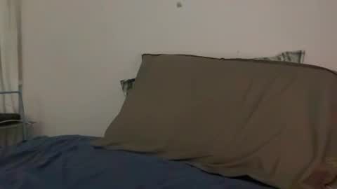 Snapshot of lildeer1980 chatting on December 7, 4:04 am lildeer1980 online show from December 7, 4:04 am