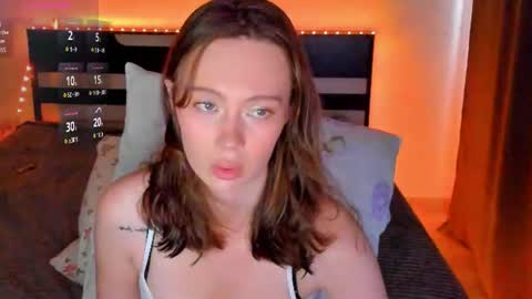 lilemma19 online show from August 7, 8:56 am