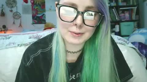 Snapshot of lilemmy1999 chatting on December 16, 8:26 pm emily ryanson online show from December 16, 8:26 pm