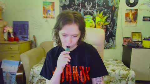 Lil online show from February 28, 2:42 pm