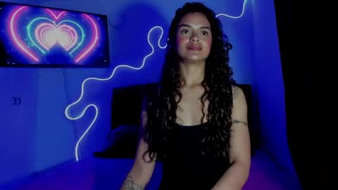 lili_evanss online show from May 15, 11:23 pm