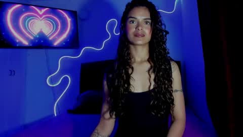 lili_evanss online show from May 15, 11:01 pm