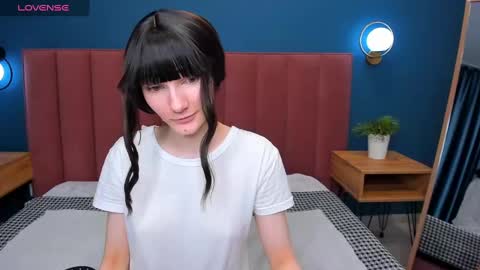 Lilli  follow me kiss online show from March 11, 5:35 am