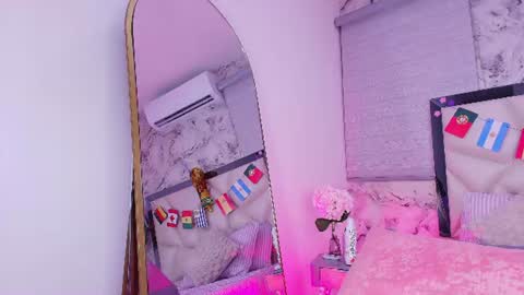 Lily online show from June 26, 1:16 pm