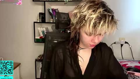 Lilian online show from March 3, 7:04 am