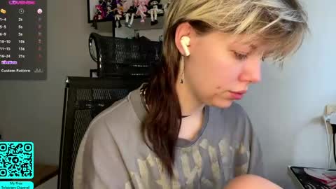 Lilian online show from April 18, 7:21 am