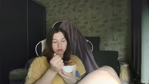 liliawoolf online show from January 18, 4:54 am