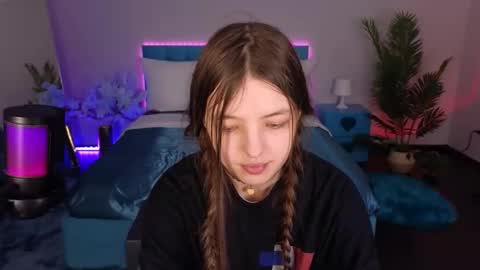 Lili Bakery online show from February 20, 2:44 am