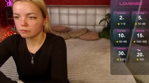 Lilie online show from March 6, 10:47 pm