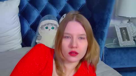 LiliLinn online show from March 12, 4:49 am