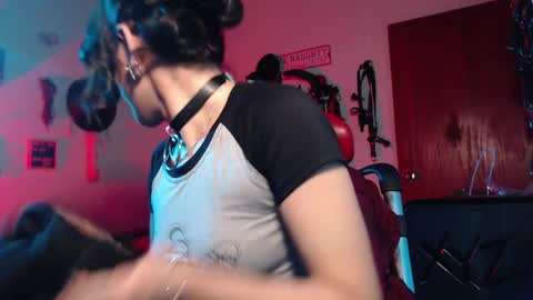 Molly online show from December 10, 5:17 am