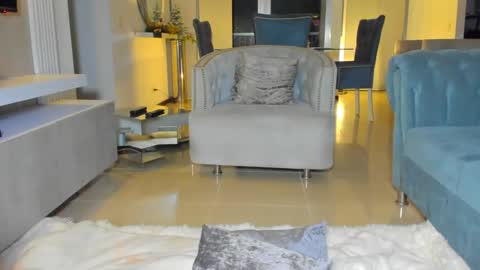 Lili  online show from December 21, 3:02 am