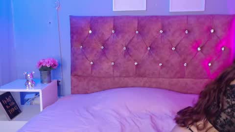 lilirousee online show from May 16, 6:06 pm
