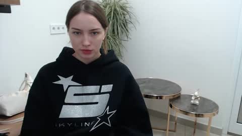 lilit_sweet_ online show from October 28, 10:38 am