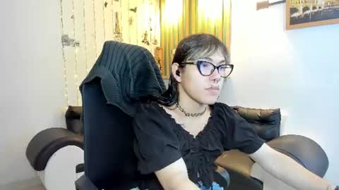 lilith  online show from July 27, 12:46 pm