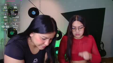 Lilith and Khloe  online show from November 28, 11:39 am