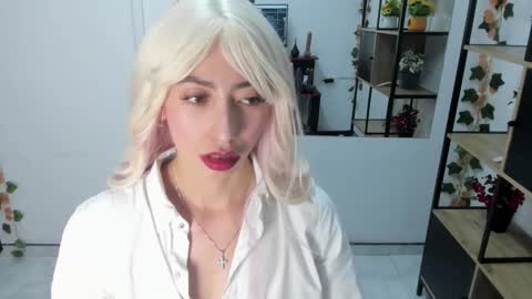 lilith cooper20 online show from December 5, 10:40 pm