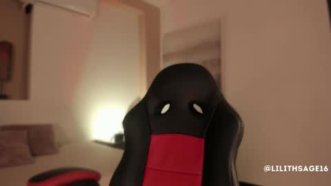 lilith_sage_ online show from November 20, 11:31 am