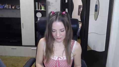 lilith small21 online show from January 14, 9:17 am