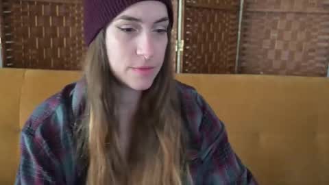 L online show from February 26, 5:16 pm