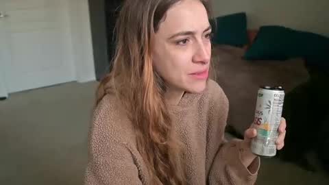 L online show from February 9, 2:40 pm