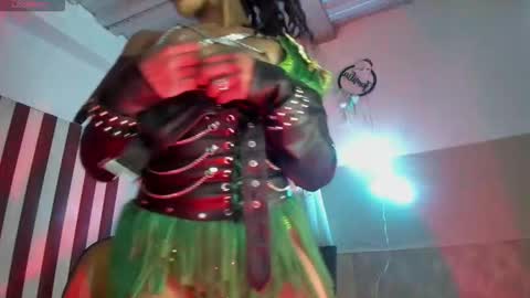 lilithsabeth online show from October 16, 9:35 pm