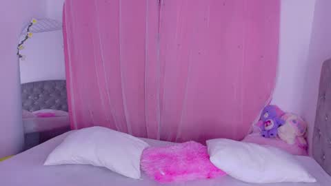 lilithsmiith online show from June 9, 2:17 pm