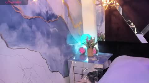 lill_kims online show from May 12, 4:05 pm