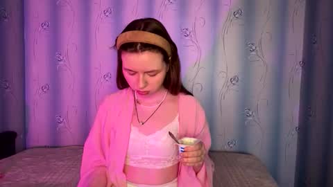 Lillian online show from March 22, 9:24 am