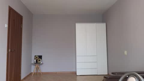 Lillian online show from September 18, 7:12 am