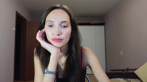 Lillian online show from October 18, 12:20 pm