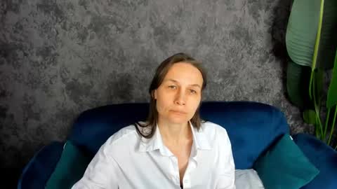 Snapshot of lillian_white1 chatting on February 23, 10:28 am lillian_white1 online show from February 23, 10:28 am