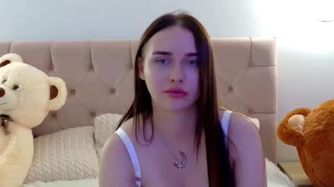 Snapshot of lilliana_moon chatting on October 4, 9:07 am lilliana_moon online show from October 4, 9:07 am
