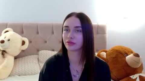 Snapshot of lilliana_moon chatting on October 5, 9:18 am lilliana_moon online show from October 5, 9:18 am