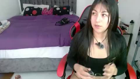 lillith_777 online show from November 28, 6:15 pm