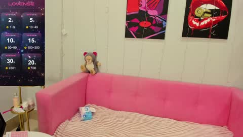 Lily online show from January 18, 4:26 am