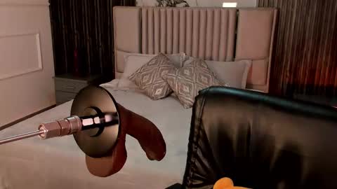 Lilly Ortiz online show from February 23, 8:00 pm