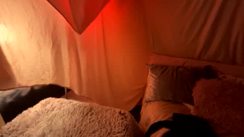 Snapshot of lilnikkicreampuff chatting on December 12, 2:15 am lilnikkicreampuff online show from December 12, 2:15 am