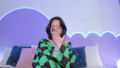 Lilou online show from February 19, 5:27 pm