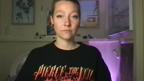 Lilpeachykeenn online show from January 7, 2:53 am