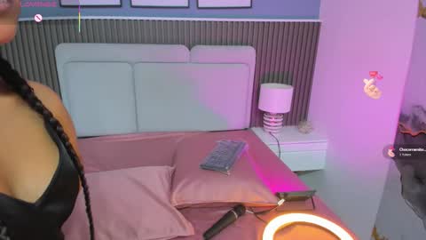  lily  online show from October 25, 6:13 am